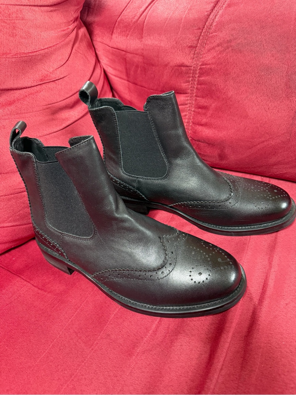 Womens Black Leather Chelsea Brogue Ankle Boot - Picture 2 of 6